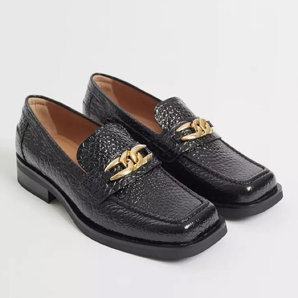 & Other Stories Shoes - & Other Stories Leather Croc-Embossed Loafers with Gold Chain